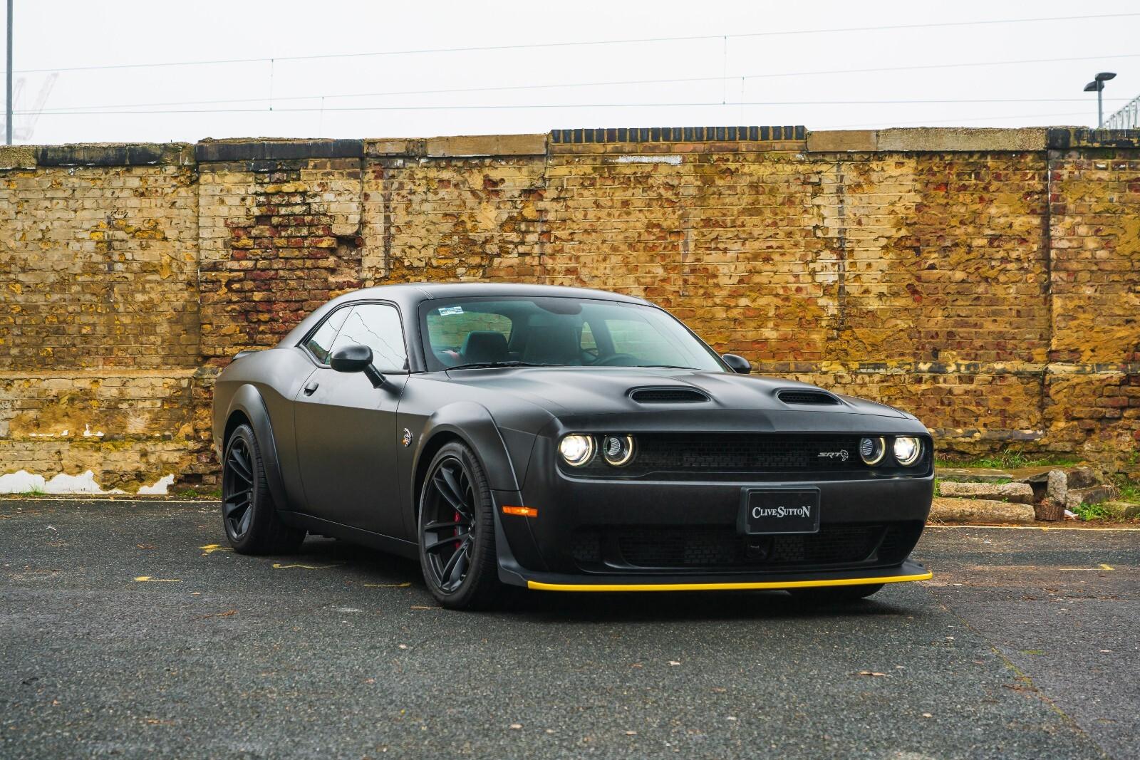 Black dodge charger srt discount